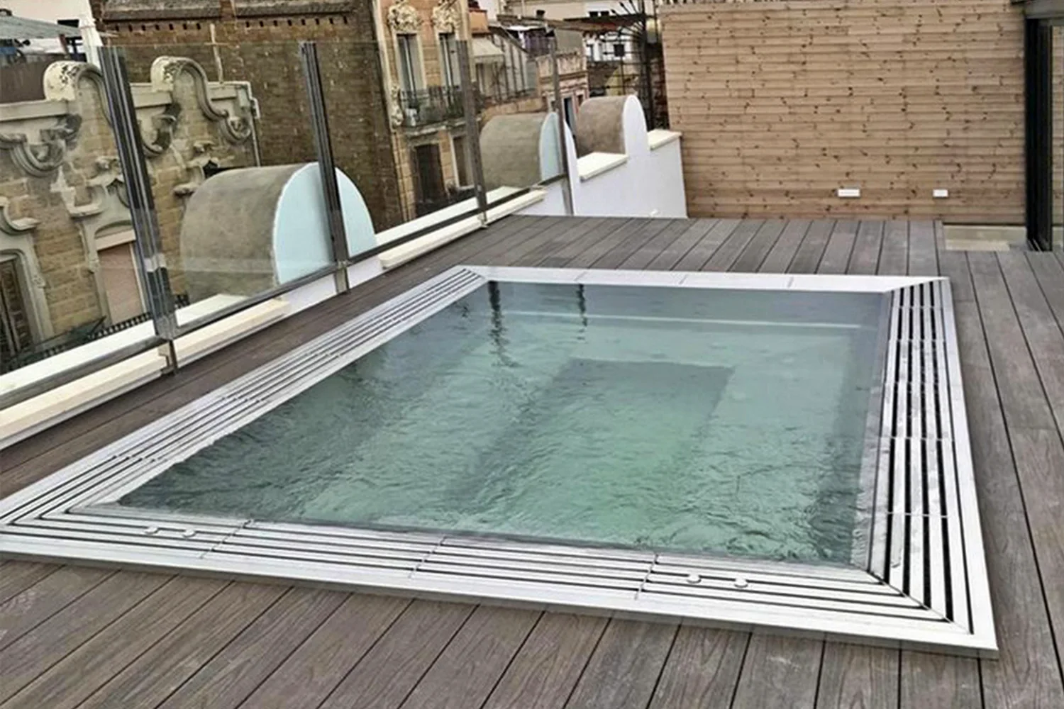 INBECA Spa Inox exterior